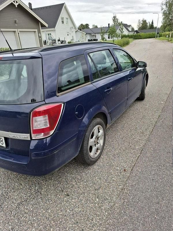 Blå Begagnad 2008 Opel Astra Kombi | 6 000 kr (Superpris) - Bild 1/4