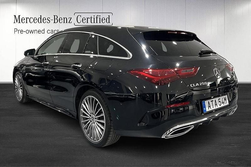 Begagnad Mercedes CLA250e Shooting Brake AMG line 163 HK (119 kW) 2025 Svart Kombi