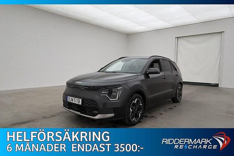 Grå Begagnad 2023 Kia e-Niro Advance SUV | 279 800 kr (Marknadspris) - Bild 1/3