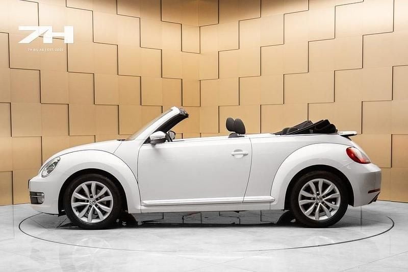 Begagnad VW Beetle Cabriolet 105 HK (77 kW) 2015 Vit Cab