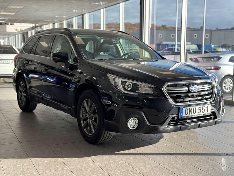 Svart Begagnad 2018 Subaru Outback Kombi | 219 900 kr (Marknadspris) - Bild 1/3