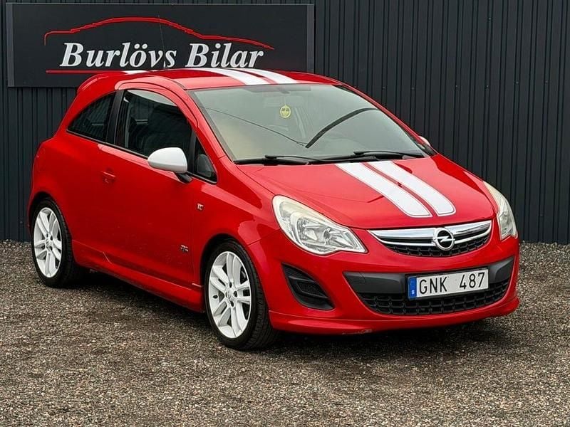 Begagnad Opel Corsa OPC 101 HK (74 kW) 2011 Röd Halvkombi