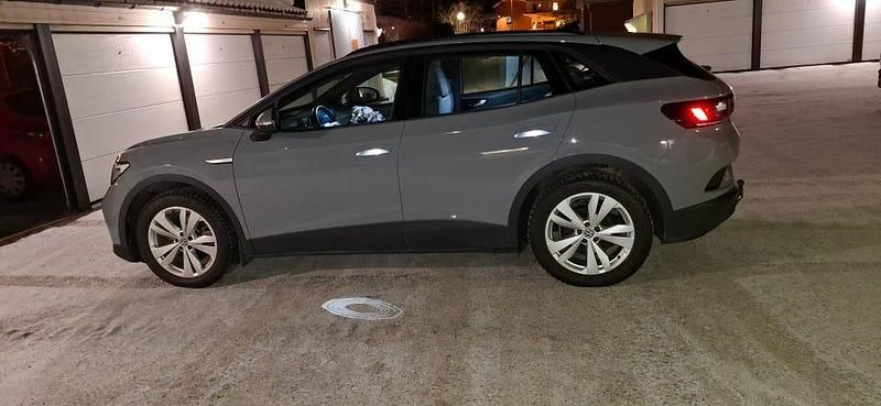 Begagnad VW ID.4 Pro Performance 150 kW (204 HK) 2022 Moonstone grey SUV