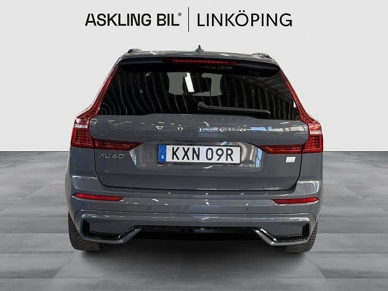 Begagnad Volvo XC60 R-Design 392 HK (288 kW) 2022 Grå SUV