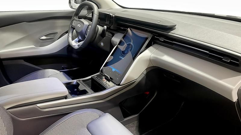 Begagnad Ford Explorer Business Edition 210 kW (286 HK) 2025 Grå (grey) SUV