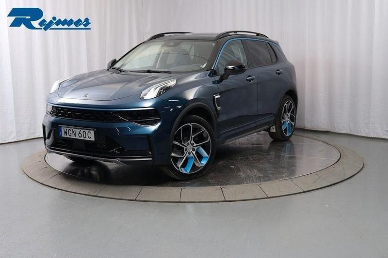 Blå Begagnad 2021 Lynk & Co 01 SUV | 249 800 kr (Marknadspris) - Bild 1/4