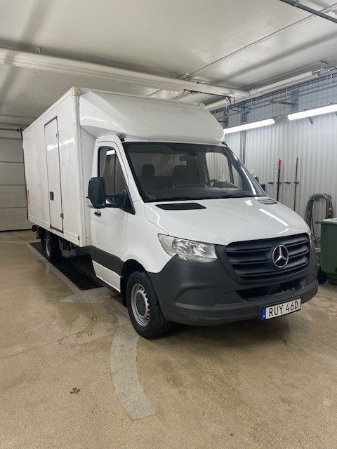 Vit Begagnad 2021 Mercedes Sprinter Van | 479 000 kr (Dyr) - Bild 1/4