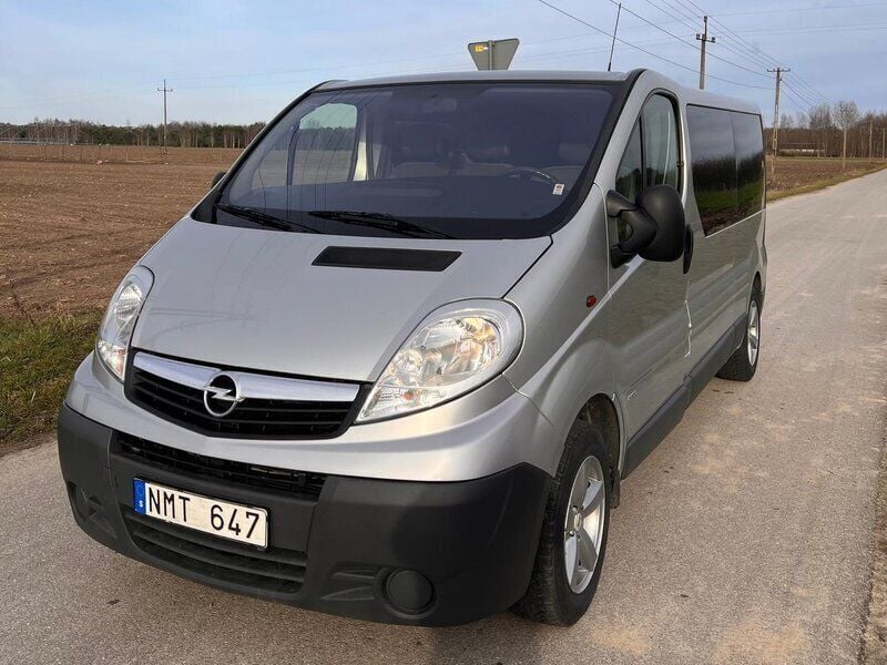 Grå Begagnad 2007 Opel Vivaro Van | 105 000 kr - Bild 1/4