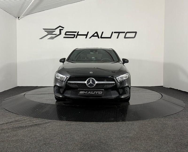 Begagnad Mercedes A180 136 HK (100 kW) 2019 Svart