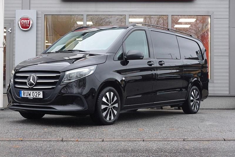 Svart Begagnad 2024 Mercedes Vito Minibuss | 787 375 kr - Bild 1/4