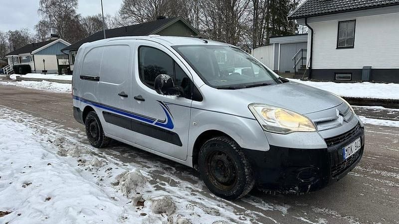 Begagnad 2011 Citroën Berlingo Minibuss | 39 000 kr (Marknadspris) - Bild 1/4