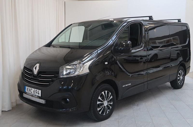 Svart Begagnad 2018 Renault Trafic Van | 134 900 kr (Bra pris) - Bild 1/4
