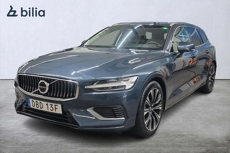 Blå Begagnad 2022 Volvo V60 Core Kombi | 379 900 kr (Bra pris) - Bild 1/3