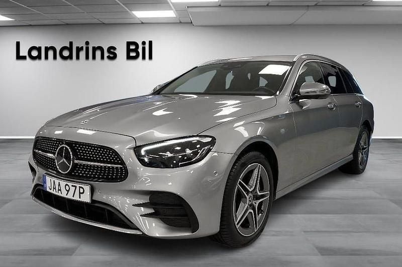 Mojavesilver metallic Begagnad 2023 Mercedes E300 AMG Kombi | 469 000 kr (Marknadspris) - Bild 1/4