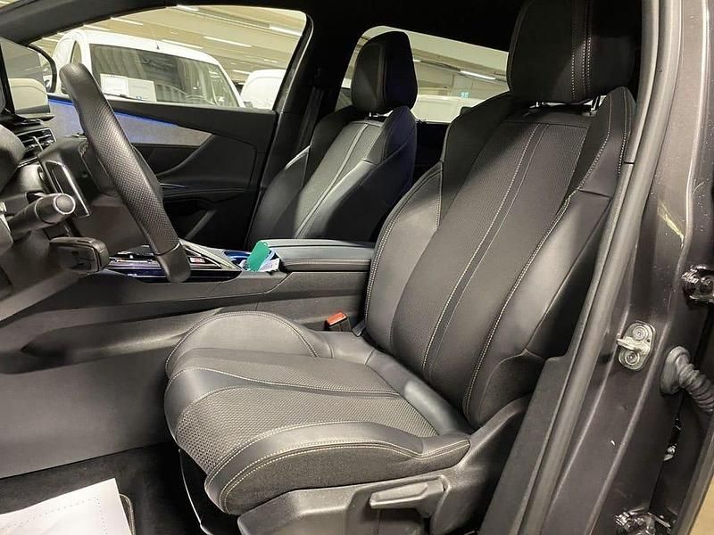 Begagnad Peugeot 5008 GTi 131 HK (96 kW) 2023 Grå Minibuss