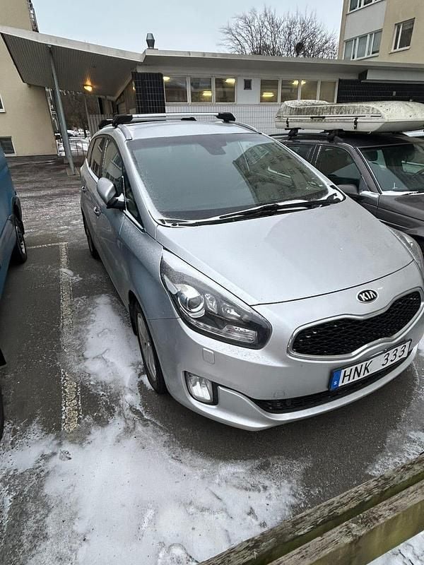 Begagnad 2014 Kia Carens Minibuss | 59 800 kr (Bra pris) - Bild 1/4