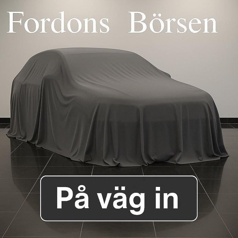 Svart Begagnad 2016 Toyota Auris Touring Sports Executive Kombi | 129 000 kr (Marknadspris) - Bild 1/1
