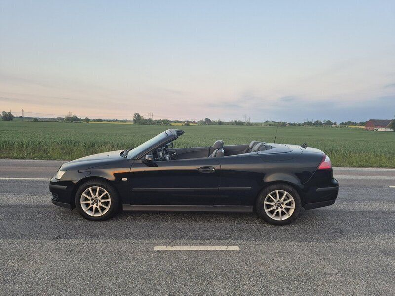 Svart Begagnad 2005 Saab 9-3 Cabriolet Linear Cab | 59 800 kr - Bild 1/4