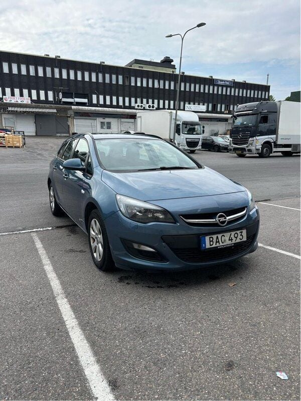 Blå Begagnad 2015 Opel Astra Enjoy Kombi | 74 900 kr (Bra pris) - Bild 1/4