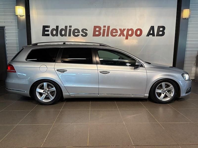 Begagnad VW Passat 140 HK (102 kW) 2011 Silver Kombi