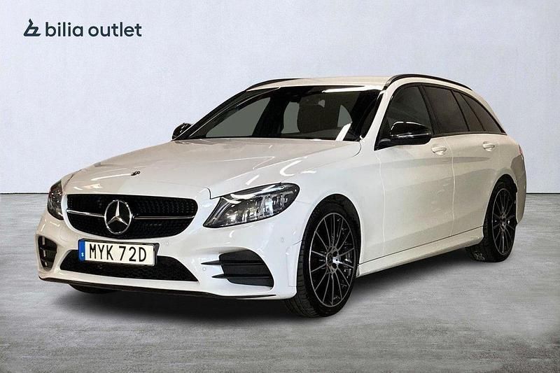 Vit Begagnad 2020 Mercedes C220 AMG Kombi | 309 900 kr (Lite dyr) - Bild 1/4