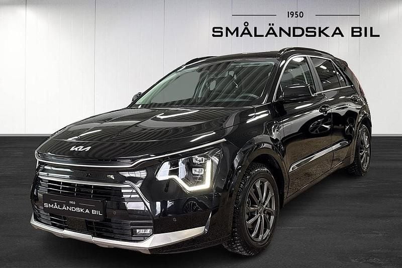 Svart Begagnad 2024 Kia Niro Advance SUV | 319 000 kr (Bra pris) - Bild 1/4