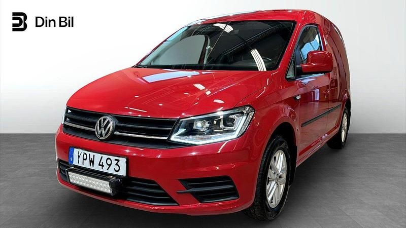 Röd (körsbärsröd) Begagnad 2019 VW Caddy Comfortline Minibuss | 159 900 kr (Marknadspris) - Bild 1/4