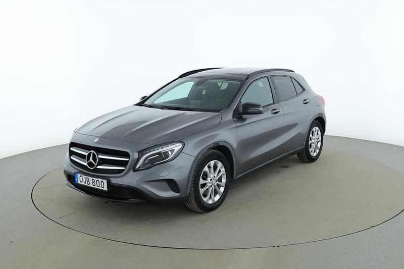 Begagnad Mercedes GLA200 Urban 137 HK (100 kW) 2016 Grå SUV