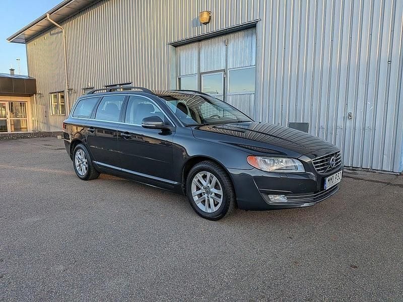 Begagnad Volvo V70 Momentum 181 HK (133 kW) 2014 Grå Kombi