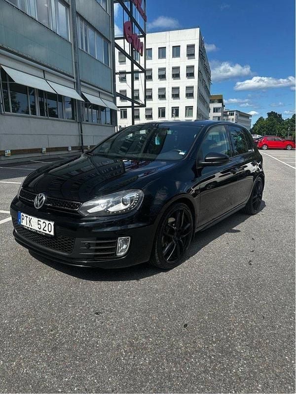Svart Begagnad 2011 VW Golf VI GTD Halvkombi | 99 000 kr (Marknadspris) - Bild 1/4