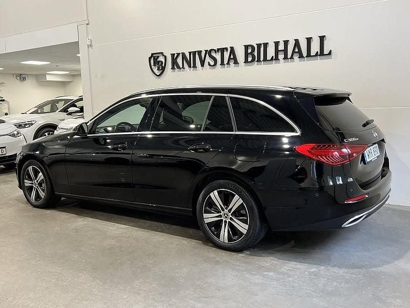 Begagnad Mercedes C300e Avantgarde 204 HK (150 kW) 2022 Svart Kombi