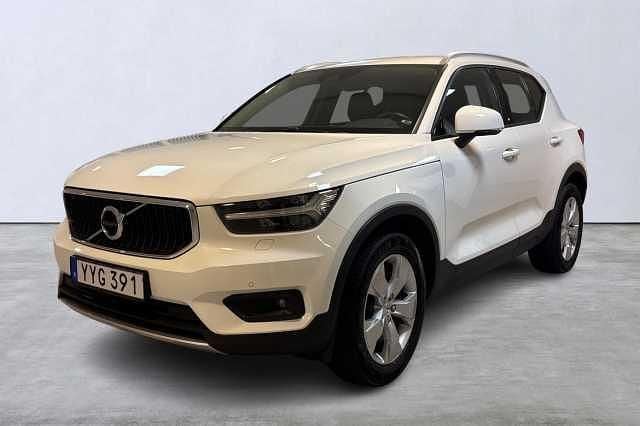 Vit Begagnad 2018 Volvo XC40 Momentum SUV | 234 900 kr (Lite dyr) - Bild 1/4