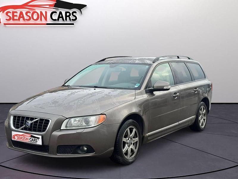 Grå Begagnad 2009 Volvo V70 Momentum Kombi | 49 900 kr (Lite dyr) - Bild 1/3