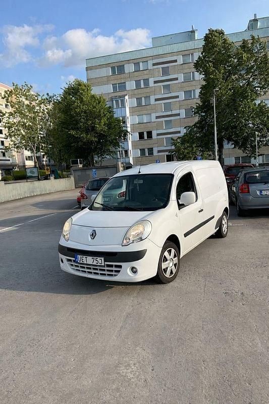 Begagnad Renault Kangoo 86 HK (63 kW) 2011 Minibuss