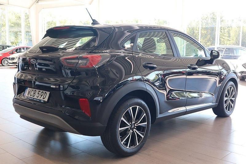 Begagnad Ford Puma Titanium 125 HK (91 kW) 2022 Svart (svart metallic) SUV