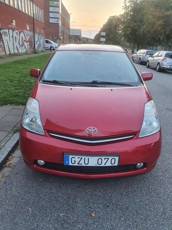 Röd Begagnad 2008 Toyota Prius Halvkombi | 67 000 kr (Marknadspris) - Bild 1/4