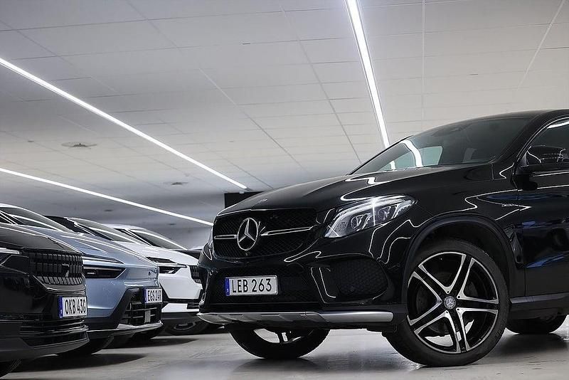 Begagnad Mercedes GLE450 AMG AMG 367 HK (269 kW) 2015 Svart Sportkupé