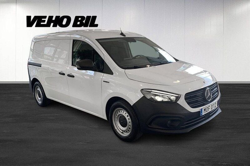 Vit Begagnad 2023 Mercedes eCitan Van | 473 750 kr (Marknadspris) - Bild 1/4