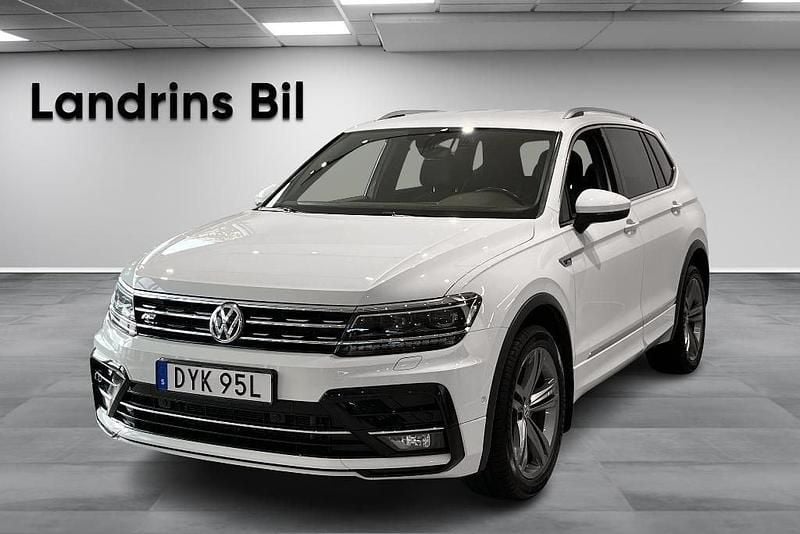 Vit Begagnad 2019 VW Tiguan Allspace SUV | 309 300 kr (Marknadspris) - Bild 1/4