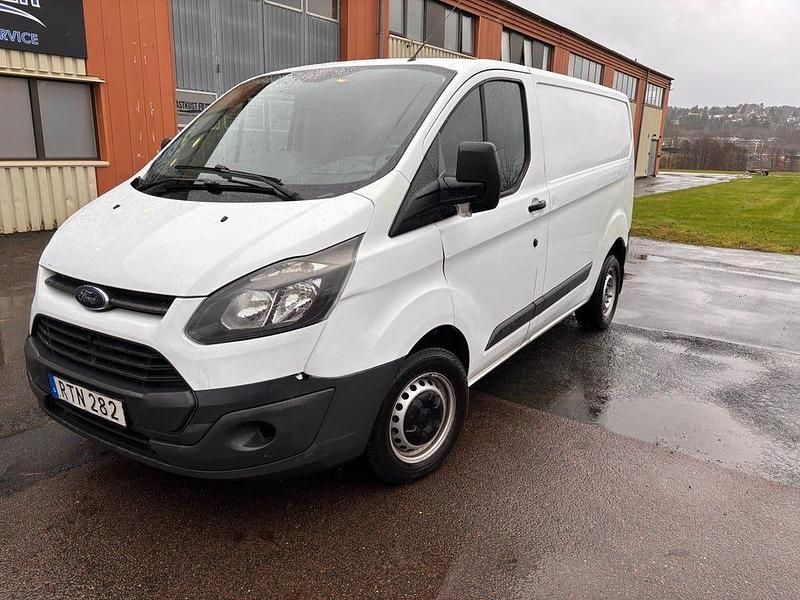 Begagnad 2015 Ford Transit Custom Minibuss | 75 000 kr - Bild 1/4
