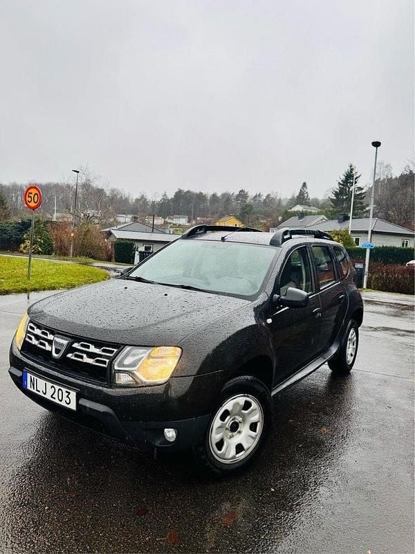 Svart Begagnad 2016 Dacia Duster SUV | 72 900 kr (Bra pris) - Bild 1/4