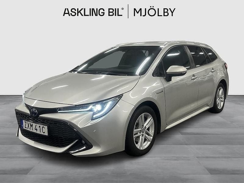 Silver Begagnad 2019 Toyota Corolla Style Kombi | 235 000 kr (Marknadspris) - Bild 1/4
