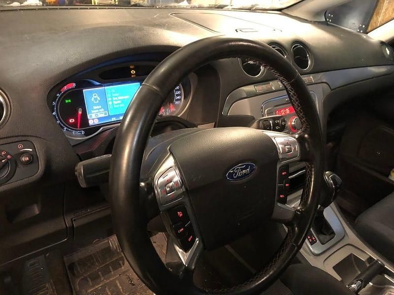 Begagnad Ford S-MAX S 160 HK (117 kW) 2010 Minibuss