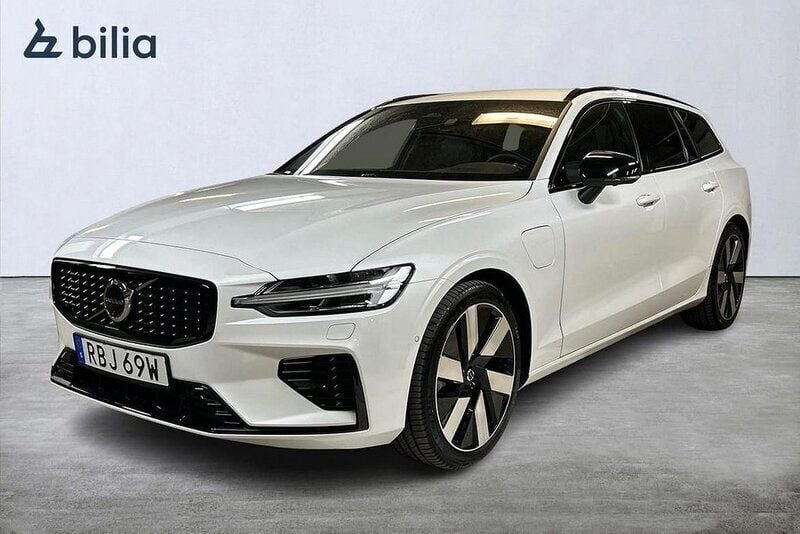 Vit Begagnad 2024 Volvo V60 Plus Kombi | 509 900 kr (Lite dyr) - Bild 1/3