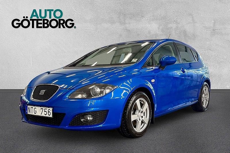 Sprint blue pearl effect Begagnad 2011 Seat Leon Style Halvkombi | 69 900 kr (Marknadspris) - Bild 1/3
