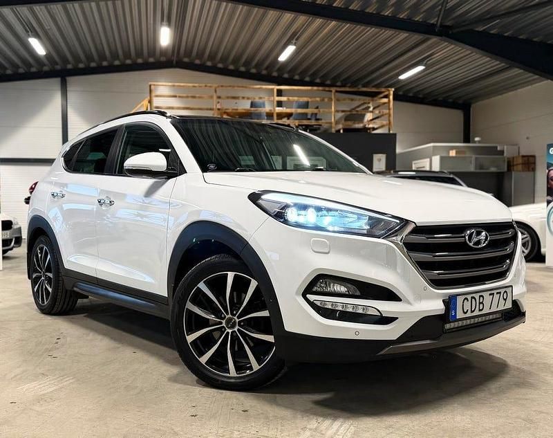 Vit Begagnad 2016 Hyundai Tucson Premium SUV | 134 900 kr (Marknadspris) - Bild 1/4