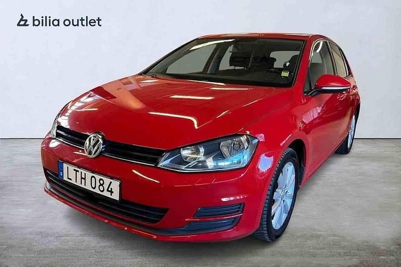 Röd Begagnad 2015 VW Golf VII Style Halvkombi | 114 000 kr (Marknadspris) - Bild 1/1