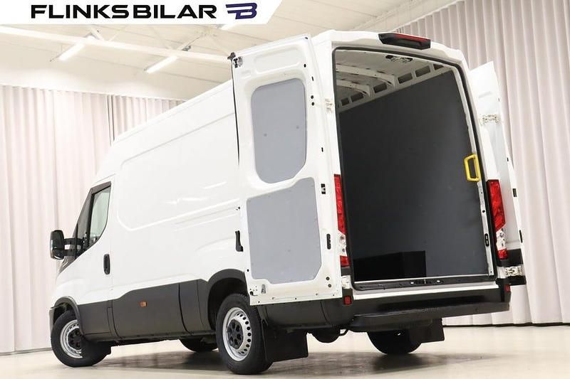 Begagnad Iveco Daily 136 HK (100 kW) 2023 Vit Van