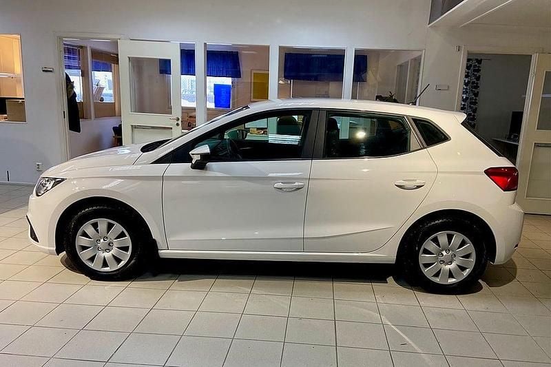 Begagnad Seat Ibiza Style 90 HK (66 kW) 2020 Vit Halvkombi