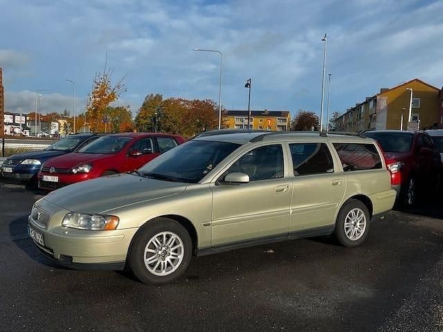 Ljusbrun (brun) Begagnad 2006 Volvo V70 Business Edition Kombi | 45 000 kr (Lite dyr) - Bild 1/4